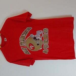 Vintage 1980s  San Francisco 49ers T Shirt.  Red Single Stitch Size Large